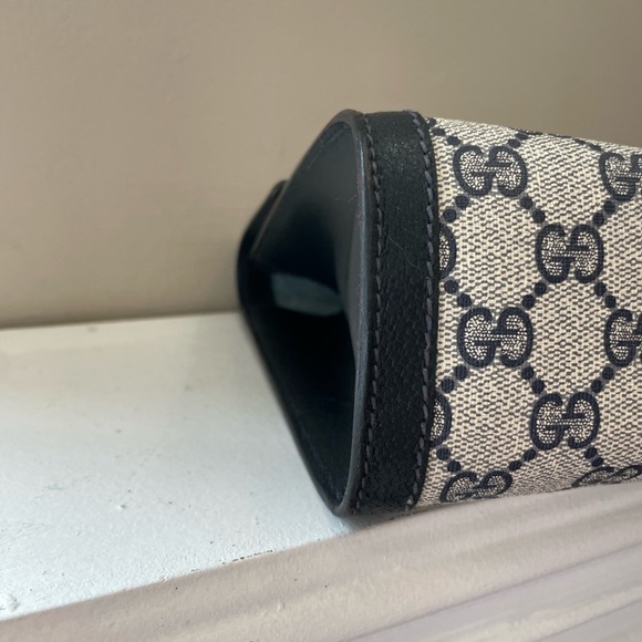 💕Vintage Gucci Clutch - Picture 12 of 16